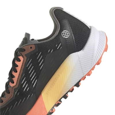 Adidas Terrex Agravic Flow 2.0 GTX core black/core black/coral dámská běžecká trailová obuv