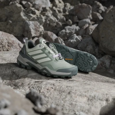Adidas Terrex Skychaser W linen green/off white/silver dawn dámská nízká turistická obuv