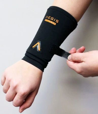 Aegis Chránič zápěstí Bracer Impact Protection