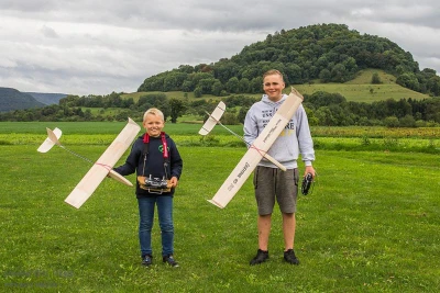 Aero-Naut Lilienthal 40 stavebnice kluzáku pro začátečníky s možností RC