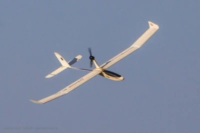 Aero-Naut Lilienthal 40 stavebnice kluzáku pro začátečníky s možností RC