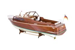 Aero-Naut stavebnice sportovní lodi Queen
