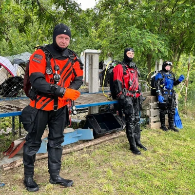Agama TECH červený trilaminátový suchý oblek