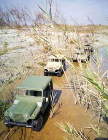 Amewi RC americký jeep M151 1:14 zelená