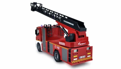 Amewi RC hasičský vůz Mercedes-Benz Arocs 1:18 s žebříkem a stříkačkou