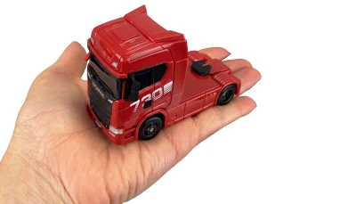 Amewi Scania 730 S červené RC licencované driftovací nákladní auto s návěsem, GYRO, proporcionální pohon 4x4, 1:64 RTR