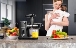 Amzchef GM3001-BK pomaloběžný odšťavňovač (černý)