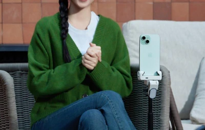AOCHUAN Smart M1 Pro bílý stabilizátor s RGB osvětlením