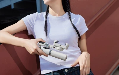 AOCHUAN Smart M1 Pro bílý stabilizátor s RGB osvětlením