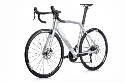 Apache Gila RS3 stříbrné (56 cm) 28