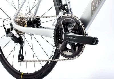 Apache Gila RS3 stříbrné (56 cm) 28