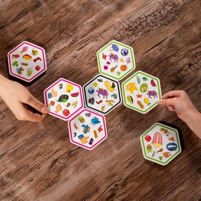 Asmodee Hra postřehová Dobble Connect (společenská hra)