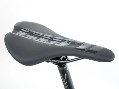 Author Aura XR2 2026 červené gravel kolo + sleva 1500,- na příslušenství