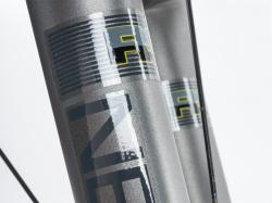 Author Classic 2023-24 stříbrná-matná/limeta krosové kolo + výbava zdarma