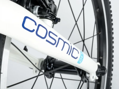Author Cosmic 20 2026 bílé/zlaté dětské kolo + výbava zdarma