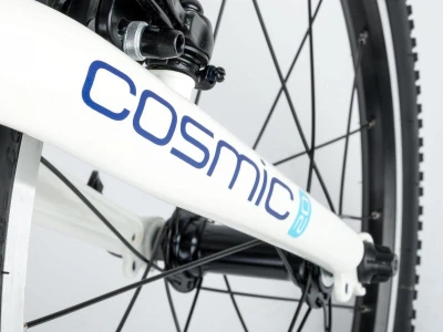 Author Cosmic 20 2026 modré/bílé dětské kolo + výbava zdarma