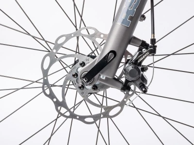 Author Rival 27,5 ASL 2023 stříbrné-matné/zelené dámské MTB kolo + výbava zdarma