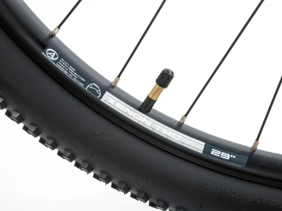 Author Solution 29 ASL 2026 stříbrné/růžové dámské MTB kolo + sleva 1500,- na příslušenství