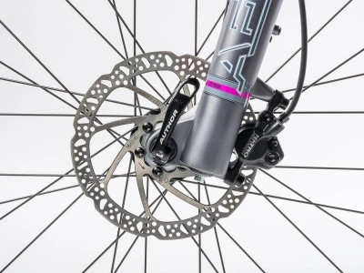 Author Spirit 27,5 ASL 2023-24 stříbrná/růžová dámské MTB kolo + výbava zdarma