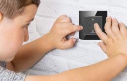 Avatto Chytrá WiFi zásuvka N-WOT10-EU-B TUYA (černá)