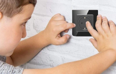 Avatto Chytrá WiFi zásuvka N-WOT10-EU-B TUYA (černá)