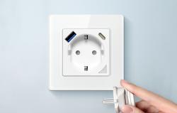 Avatto Chytrá WiFi zásuvka N-WOT10-USB-B TUYA USB USB-C (černá)