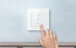 Avatto Chytrý roletový spínač WiFi N-CS10-W TUYA (bílý)