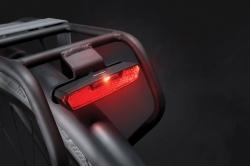 Axa Juno Battery Auto-off 50 Mm zadní světlo