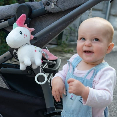 Baby Fehn Hrací jednorožec Aiko & Yuki bílo-růžový