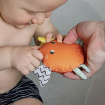 Baby Fehn Set dvou vodních zvířátek Splash Play