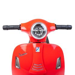 BABY MIX Dětská elektrická motorka Vespa červená