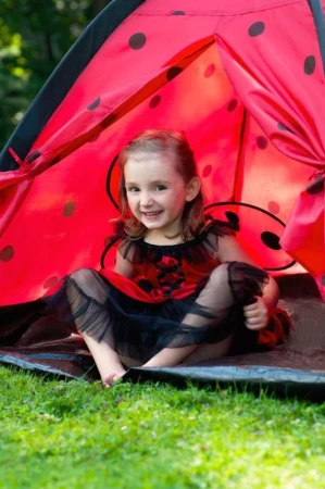 Baby Mix Detský stan Beruška s tunelom červený