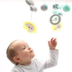 Baby Mix Kolotoč nad postýlku se světelným projektorem šedý