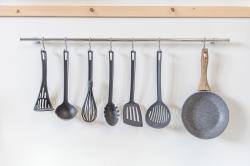 BANQUET Tyč závěs.na kuch.náčiní 90cm VARIELLA