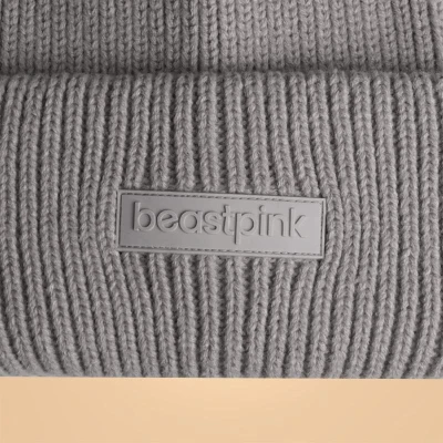 BeastPink Beanie šedá zimní čepice