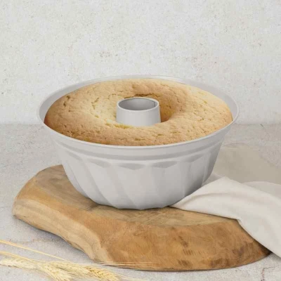 Berlingerhaus Forma na bábovku s titanovým povrchem 25 cm Sahara Collection