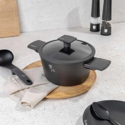 Berlingerhaus Kastrol s titanovým povrchem a poklicí 20 cm Antracit Collection