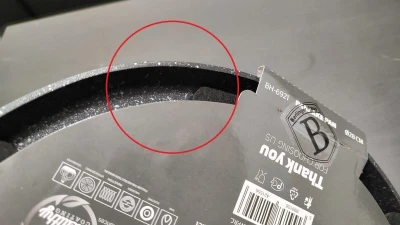Berlingerhaus Pánev na palačinky s mramorovým povrchem 28 cm Carbon PRO Line - drobné poškození (VÝPRODEJ)