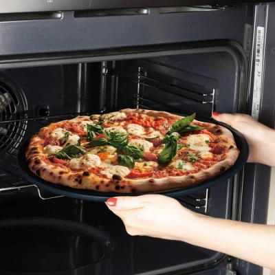 Berlingerhaus Pánev na pizzu s titanovým povrchem 36 cm Deep Sea Collection