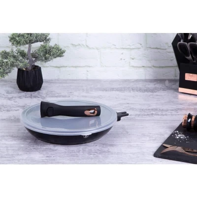 Berlingerhaus Pánev s nepřilnavým povrchem a odnímatelnou rukojetí 28 cm Black Rose Collection