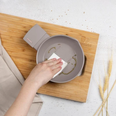 Berlingerhaus Pánev s titanovým povrchem 16 cm Taupe Collection