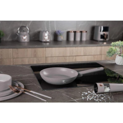 Berlingerhaus Pánev s titanovým povrchem 24 cm Taupe Collection
