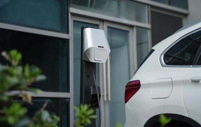 Besen Nástěnná nabíječka pro elektromobily LX30 22kW APP
