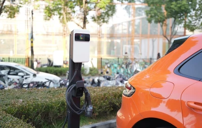 Besen Nástěnná nabíječka pro elektromobily SQ20-7KW-APP