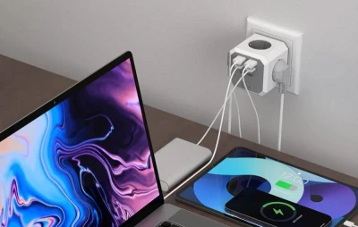 BlitzWolf BW-EC2 bílo-šedá 8v1 napájecí kostka (4x AC/2x USB-A/2x USB-C)