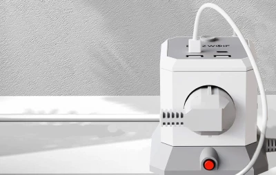 BlitzWolf BW-EC1 bílo-šedá 4xAC 2xUSB-A 2xUSB-C prodlužovací zásuvka