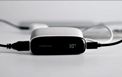 BoboVR PD100 kombinovaná nabíjecí základna a powerbanka