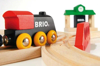 Brio DREVO Baby vláčiková dráha osmička Classic set s doplnkami 22ks