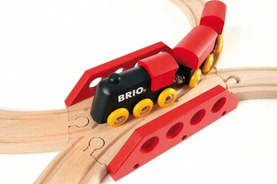 Brio DREVO Baby vláčiková dráha osmička Classic set s doplnkami 22ks