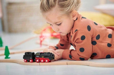Brio Parní lokomotiva s vagonem nákladní vlak kouří na baterie kov Světlo